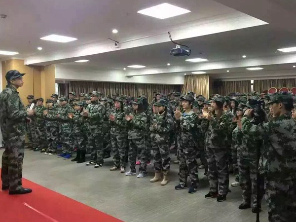 东升国际团队拓展训练